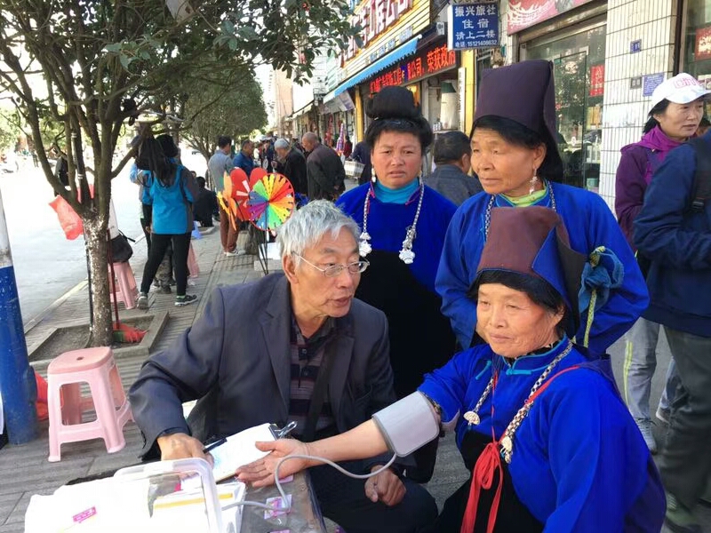 郑连斌进行体侧